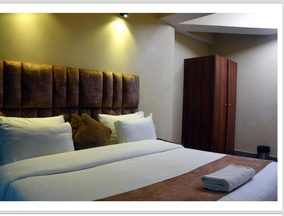 Hotel King Near Drc Parking 大吉岭 外观 照片